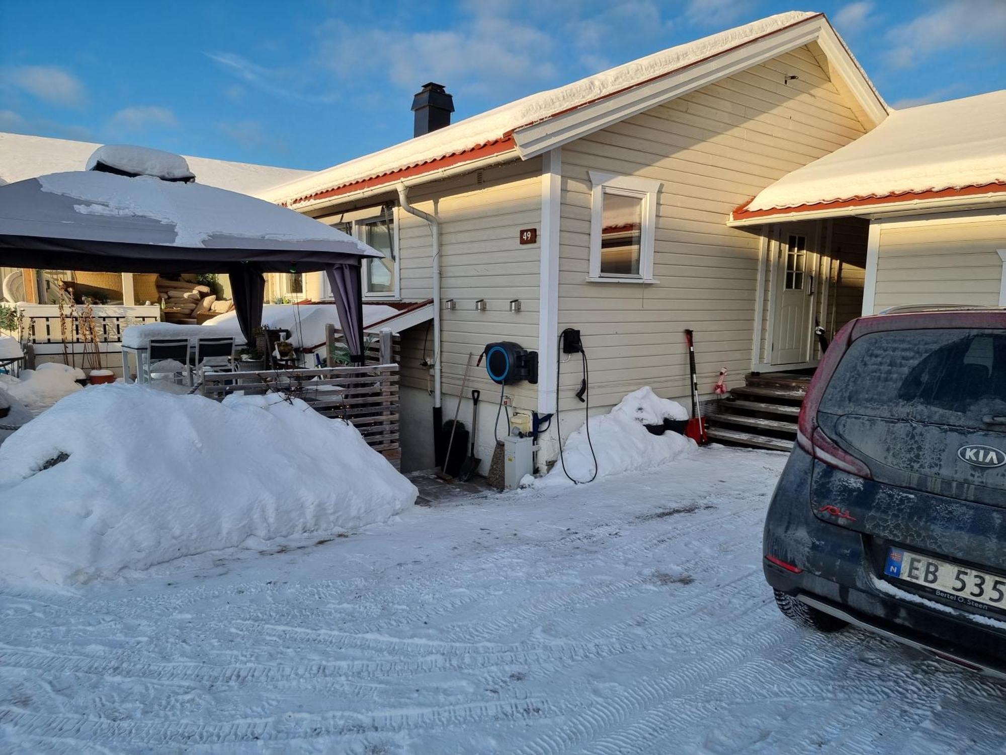 Kjellerleilighet Egen Inngang. Stange Extérieur photo